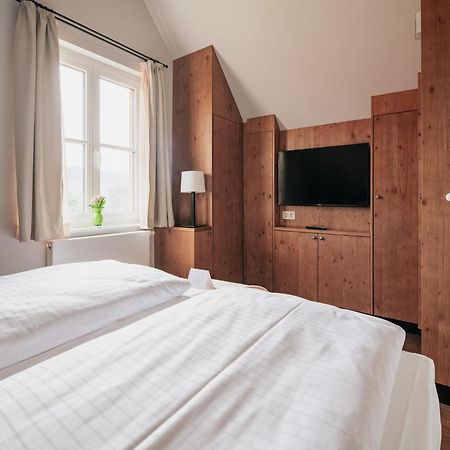 Semi Detached Houses Turf House Торфхаус Екстериор снимка