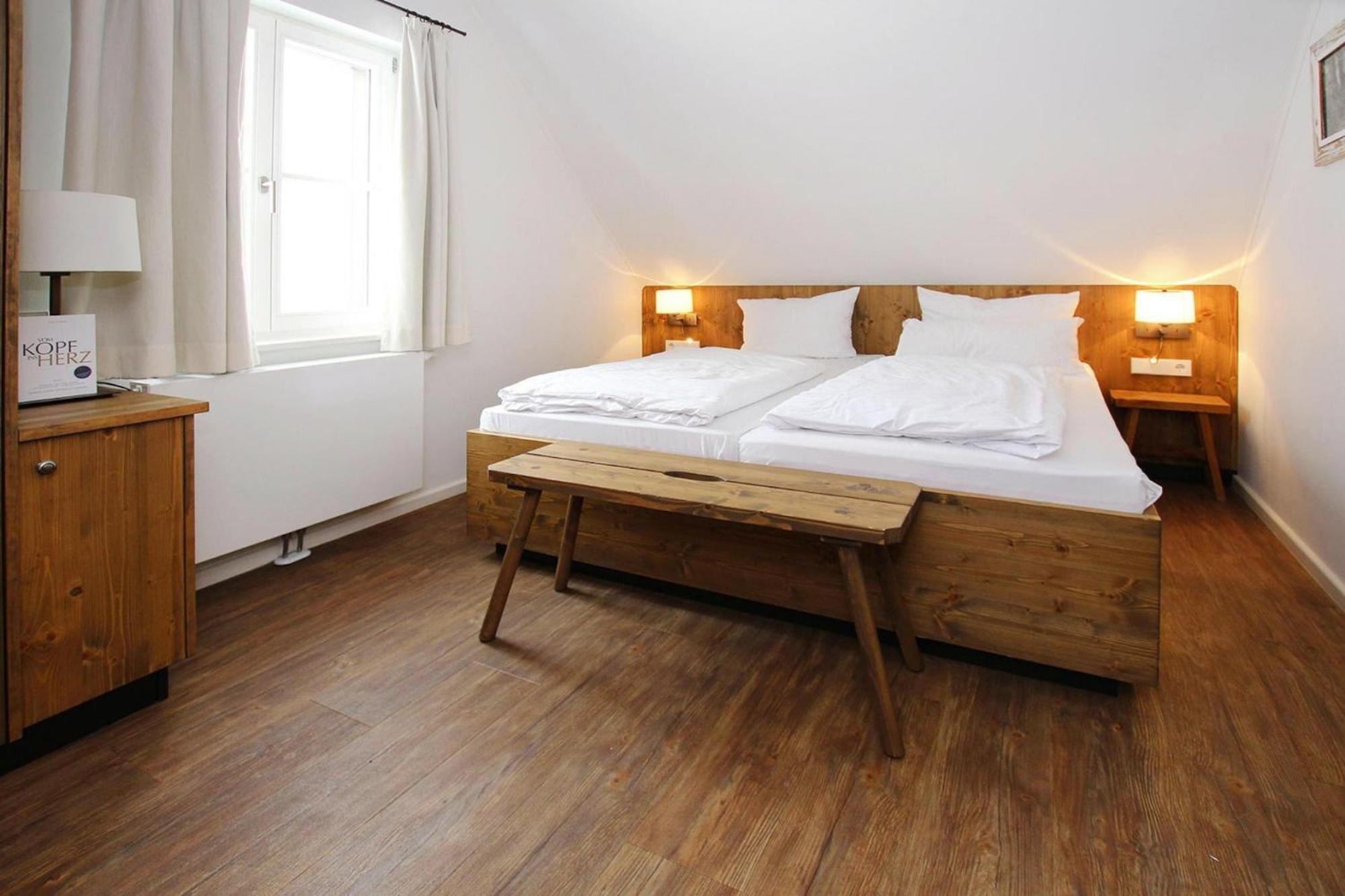 Semi Detached Houses Turf House Торфхаус Екстериор снимка